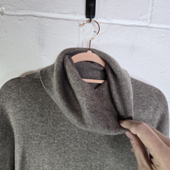 Tahari Pure Cashmere Cowl Neck Hi Low Sweater - Picture 6 of 11